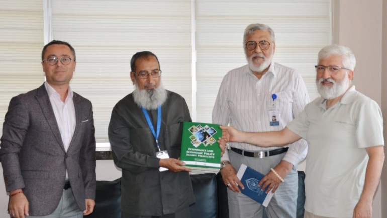 Sn. Prof. Dr. Khurram Khan ve Sn. Prof. Dr. Muhammad Ayub Vakfımızı Ziyaret Ettiler